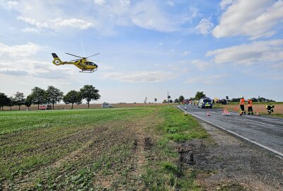 Frontale Kollision: Drei Verletzte nach Kreuzungscrash in Meerane - Drei Verletzte nach Kreuzungscrash in Meerane. Foto: Mike Müller