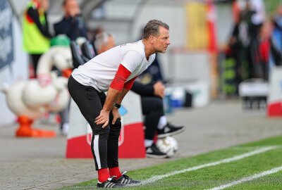 FSV: Punkteilung mit Carl-Zeiss Jena! - Trainer Rico Schmitt (FSV Zwickau). Foto: Picture Point/ Gabor Krieg