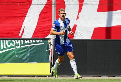 FSV verliert 1:6 gegen Zweitligist Hertha BSC - Tor für Hertha BSC und ein Torjubel nach dem 0:1, Torschütze Florian Niederlechner (7, Berlin). Foto: PICTURE POINT / Gabor Krieg