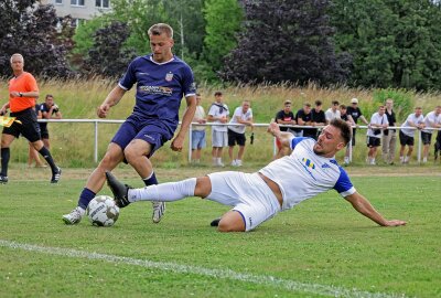 FSV Zwickau gewinnt Test in Glauchau - Am Mittwochabend fand das Testspiel VfB Empor Glauchau gegen FSV Zwickau statt. Foto: Andreas Kretschel