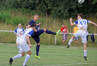 FSV Zwickau gewinnt Test in Glauchau - Am Mittwochabend fand das Testspiel VfB Empor Glauchau gegen FSV Zwickau statt. Foto: Andreas Kretschel