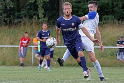 FSV Zwickau gewinnt Test in Glauchau - Am Mittwochabend fand das Testspiel VfB Empor Glauchau gegen FSV Zwickau statt. Foto: Andreas Kretschel