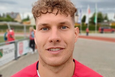 FSV Zwickau trennt sich 1:1 von Wacker Burghausen - Jahn Herrmann besorgte für Zwickau den Ausgleich. Foto: Knut Berger