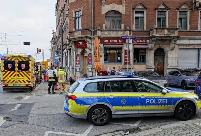 Fünf Verletzte nach Pfefferspray-Attacke in Restaurant - In einem Lokal wurde durch einen Mann ein reizgasartiger Stoff versprüht. Mehrere Gäste kamen mit diesem Stoff in Kontakt und wählten daraufhin den Notruf 112. Foto: Roland Halkasch