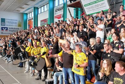 Für den SV Oberlosa geht's um alles: "Die Halle muss beben!" - Der SV 04 Oberlosa hofft am Samstagabend wieder auf seinen Anhang. Foto: Karsten Repert