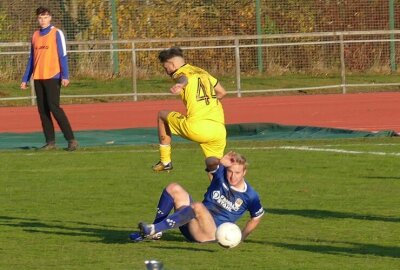 Fußball-Sachsenpokal: Marienberg hofft aufs letzte Viertelfinal-Ticket - Viele Zweikämpfe prägten das Spielgeschehen.