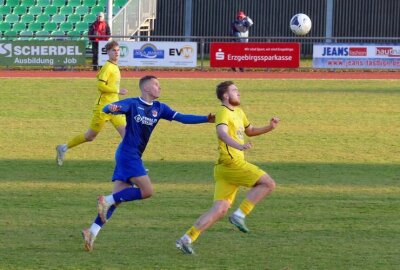 Fußball-Sachsenpokal: Marienberg hofft aufs letzte Viertelfinal-Ticket - Marienbergs Innenverteidiger Noel Bergers ist auf der Hut.