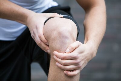 Fußball-Training: Wie du auf dem Feld die Leistung steigerst - Verletzungen gehören im Fußballalltag dazu.