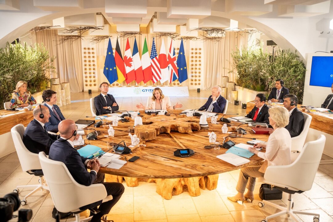 G7 wollen Ukraine mit Russland-Geld langfristig stärken - Die Staats- und Regierungschefs aus den sieben Industrienationen USA, Kanada, Großbritannien, Frankreich, Italien, Deutschland und Japan treffen sich im italienischen Borgo Egnazia bei Bari zu ihrem jährlichen Gipfel.