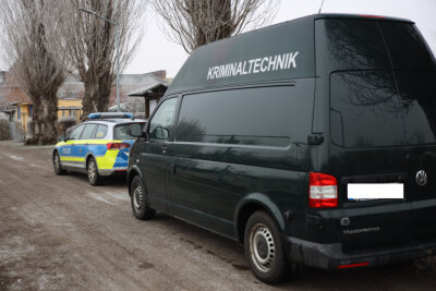 Gartenlaube brennt komplett ab: Leblose Person wird gefunden - In Leipzig brannte eine Gartenlaube ab. Foto: Christian Grube