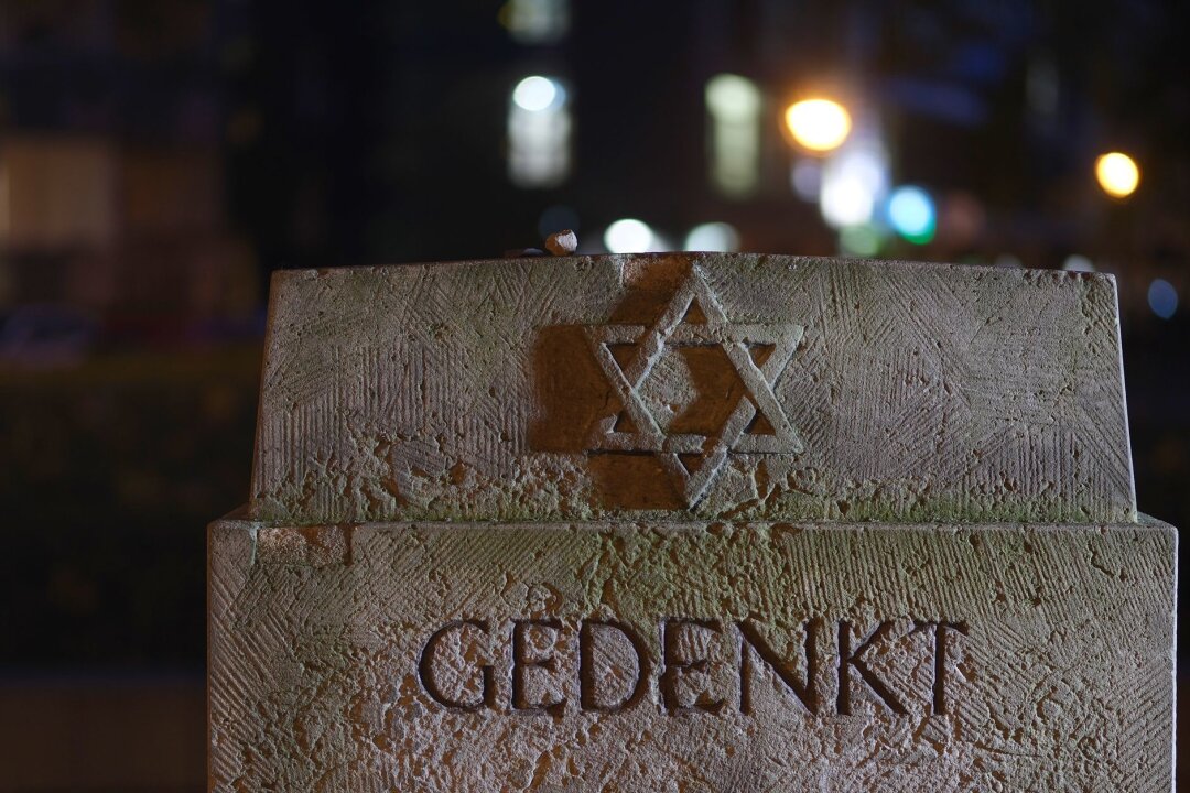 Gedenken an Pogromnacht - "Null Toleranz" für Antisemitismus - Gedenken an Pogromnacht: Sachsens Sozialministerin ruft zu "Null Toleranz" gegenüber Antisemitismus auf. (Symbolbild)