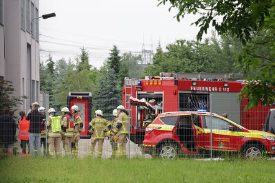 Der Gefahrgutzug des Landkreises wurde alarmiert. Foto: Andreas Kretschel