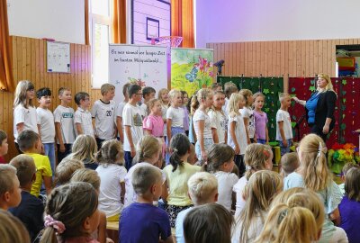 Gelenauer Grundschüler beeindrucken mit einem Erzgebirgsmusical - Schon Ende des vergangenen Schuljahres hatte der Chor mit dem Üben der Lieder begonnen. Foto: Andreas Bauer