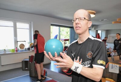 Gelungener Saison-Auftakt für Stollberger Sportkegler - Der Stollberger Alexander Leiott war in seinem Duell siegreich. Foto: Ralf Wendland