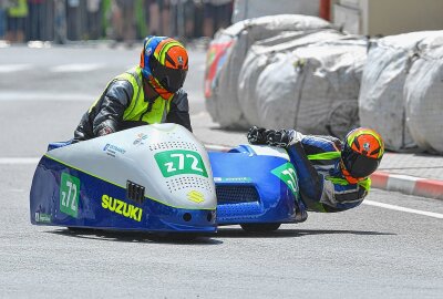 Gemischte Ausbeute beim Road-Racing-Klassiker - Zwischen Häuserwänden ist das schon ein bisschen "gaga". Foto: Thorsten Horn