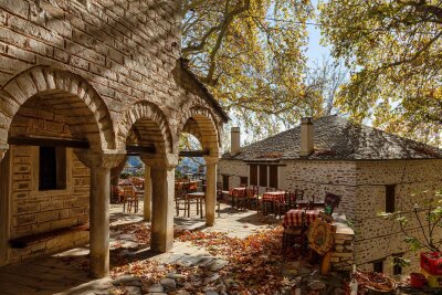 Gemütliches Leben am mythischen Berg: Die Pilion-Halbinsel - Leckeres Essen gibt es überall in der Gegend: Restaurant in Makrinitsa.