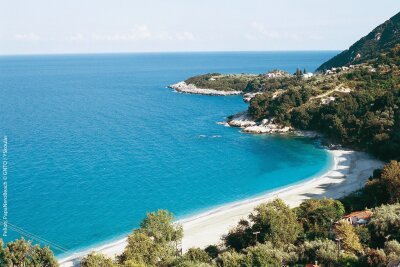 Gemütliches Leben am mythischen Berg: Die Pilion-Halbinsel - Idyllisch ist der Strand Papa Nero an der Ostküste der Halbinsel.