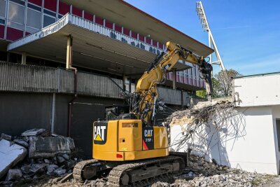 Gericht: Vorläufig kein Stopp für Abriss des Jahn-Stadions - Der Abriss des Stadions, in dem Sportgeschichte geschrieben wurde, geht weiter. 