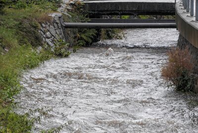 Gewitter bringen Abkühlung: Temperaturabfall im Erzgebirge - Heftige Gewitter brachten einen Tag nach dem meteorologischen Herbstbeginn eine ersehnte Abkühlung im Erzgebirge. Foto: Bernd März