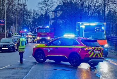 Glauchau: Brand in Mehrfamilienhaus -  Feueralarm in Glauchau in einem Mehrfamilienhaus. Foto: Andreas Kretschel