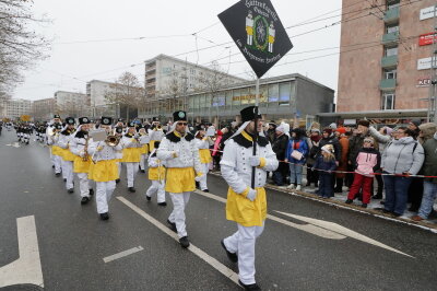 Große Bergparade 2024 in Chemnitz: Ein Highlight der Vorweihnachtszeit - Um 13:30 Uhr wird Oberbürgermeister Sven Schulze mit einem Grußwort die Parade feierlich eröffnen und die Bedeutung dieser Tradition für Chemnitz hervorheben.