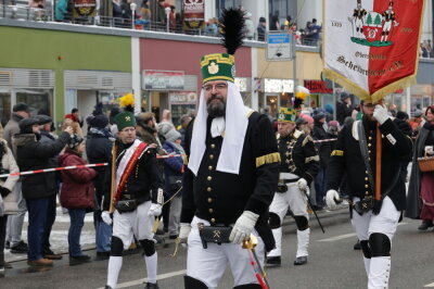 Große Bergparade 2024 in Chemnitz: Ein Highlight der Vorweihnachtszeit - Chemnitzer Bergparade: Die schönsten Traditionen des Erzgebirges in Chemnitz erleben.