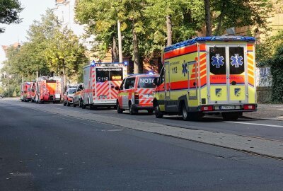 Großeinsatz für Rettungskräfte in Leipzig: Massenanfall von Verletzten in Connewitz - Am Donnerstagvormittag wurde die Feuerwehr Leipzig gegen 10.30 Uhr in die Appilonia von Wiedebach Schule nach Leipzig-Connewitz alarmiert. Foto: xcitepress