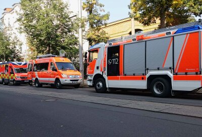 Großeinsatz für Rettungskräfte in Leipzig: Massenanfall von Verletzten in Connewitz - Am Donnerstagvormittag wurde die Feuerwehr Leipzig gegen 10.30 Uhr in die Appilonia von Wiedebach Schule nach Leipzig-Connewitz alarmiert. Foto: xcitepress