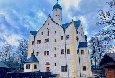 Großes Hundeevent im Wasserschloss Klaffenbach: Der "HundeSommer" lädt ein - Hundeliebhaber aufgepasst: Der "HundeSommer" kommt nach Chemnitz. Foto: Steffi Hofmann