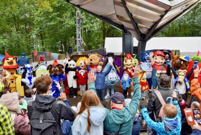 Großes Maskottchentreffen im Küchwald: 27. Ausgabe begeistert Chemnitz - Eine flauschige Tradition: Das Maskottchentreffen im Küchwald. Foto: Steffi Hofmann