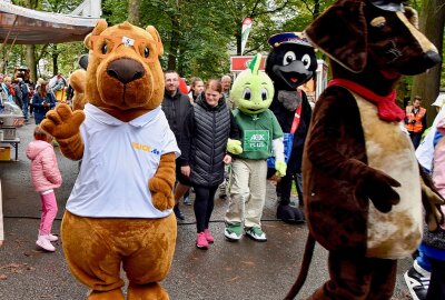 Großes Maskottchentreffen im Küchwald: 27. Ausgabe begeistert Chemnitz - Eine flauschige Tradition: Das Maskottchentreffen im Küchwald. Foto: Steffi Hofmann