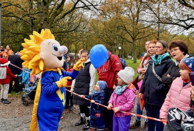 Großes Maskottchentreffen im Küchwald: 27. Ausgabe begeistert Chemnitz - Eine flauschige Tradition: Das Maskottchentreffen im Küchwald. Foto: Steffi Hofmann