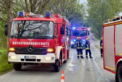 Großübung der Feuerwehr Schneeberg im Oldtimer Club - Foto: Daniel Unger