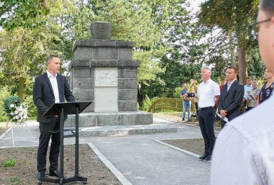 Grünhainichener Denkmal erinnert an trauriges Schicksal - Als Leiter der Denkmalgruppe brachte Uwe Hänel die Sanierung ins Rollen. Foto: Andreas Bauer