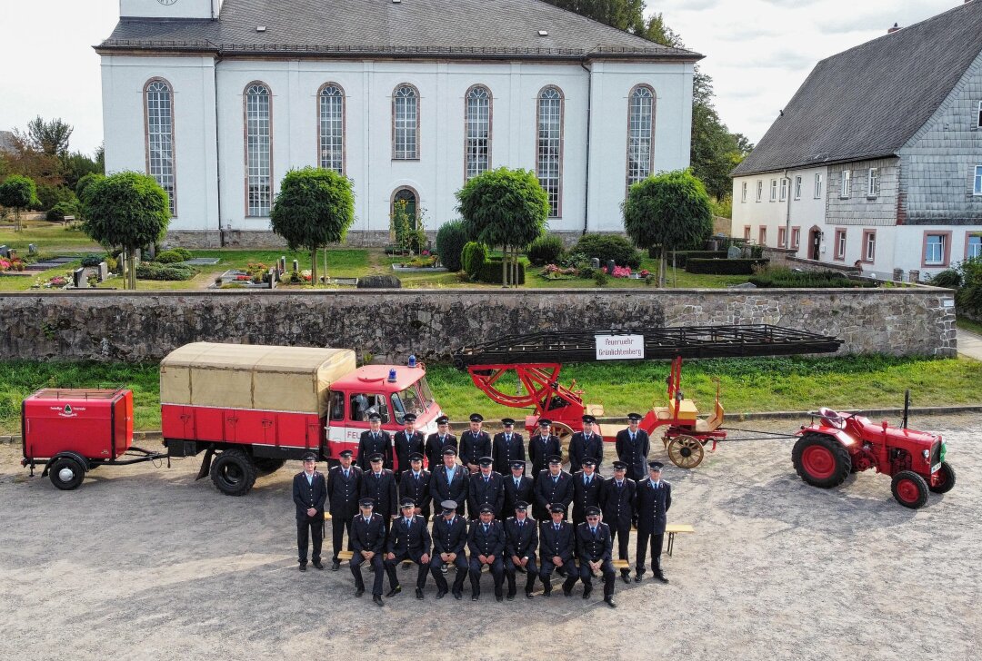 Grünlichtenberger Feuerwehrleute feiern am 28. September den 100. Geburtstag - Die Kameraden der Freiwilligen Feuerwehr Grünlichtenberg freuen sich auf das Fest. Foto: Feuerwehr