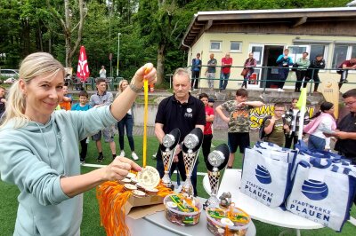 Hier gibt es Bilder von der Siegerehrung. Foto: Karsten Repert