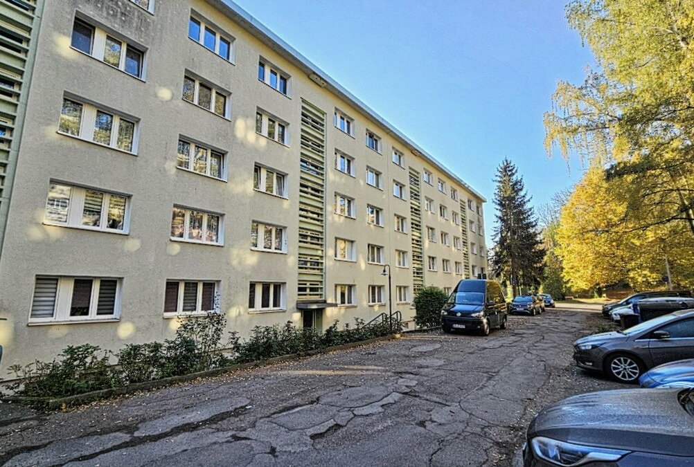 Häusliche Gewalt gegen Frau mit Behinderung: Täter droht Wohnung in die Luft zu sprengen - Freitagnacht wurden Einsatzkräfte aufgrund von häuslicher Gewalt in die Helbersdorferstraße gerufen. Foto: Harry Härtel