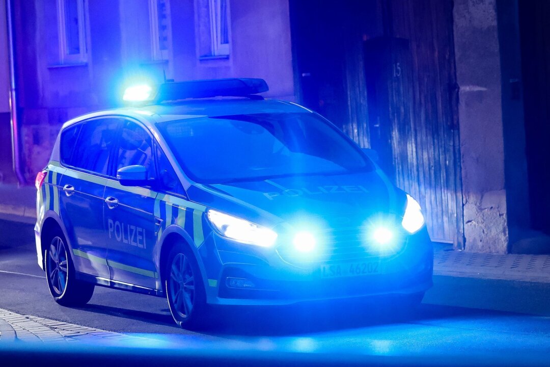 Handgranaten-Attrappe vor Verein in Meißen - Unbekannte hinterlassen vor dem Eingang des Vereins "Buntes Meißen" die Attrappe einer Handgranate. Der Staatsschutz ermittelt. (Symbolbild)