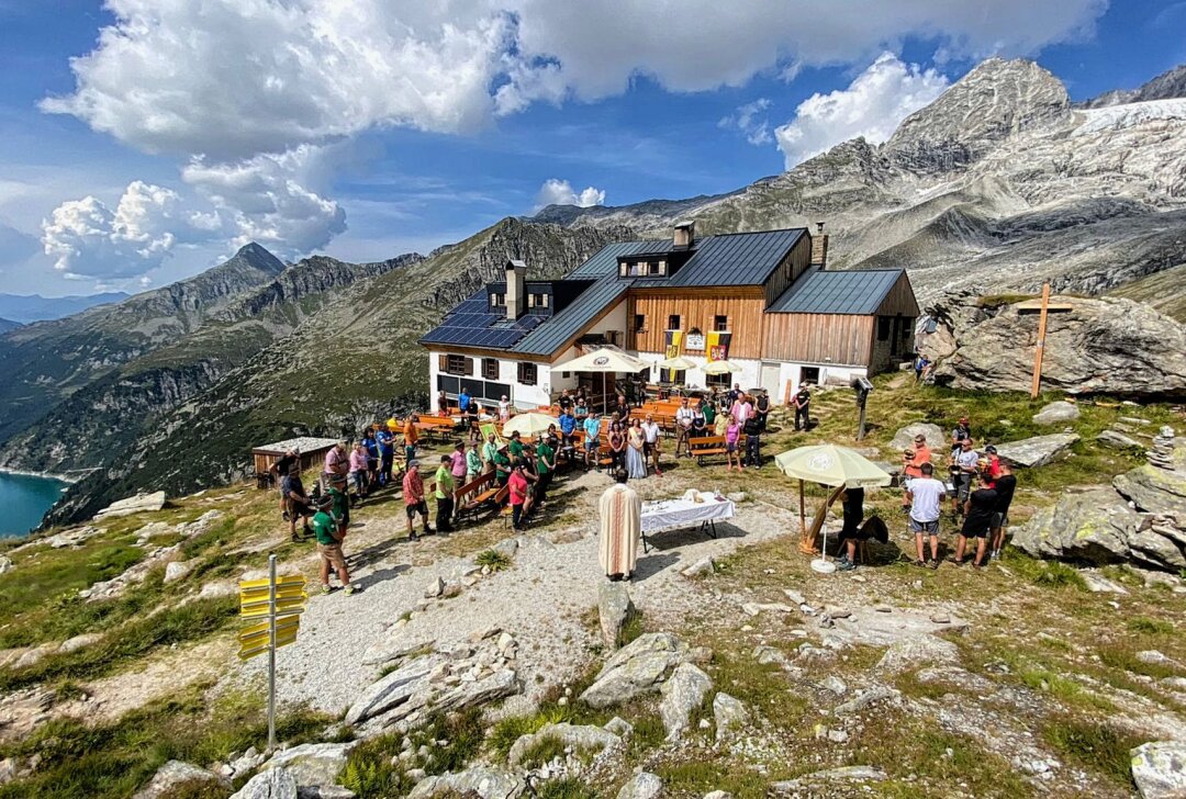 Happy Birthday: Plauener Hütte feiert in den Alpen 125. Geburtstag - Hier gibt es Bildimpressionen von der Plauener Hütte, wo an diesem Wochenende der 125. Geburtstag gefeiert wird. Fotos: Oliver Orgs / Pressebüro Repert