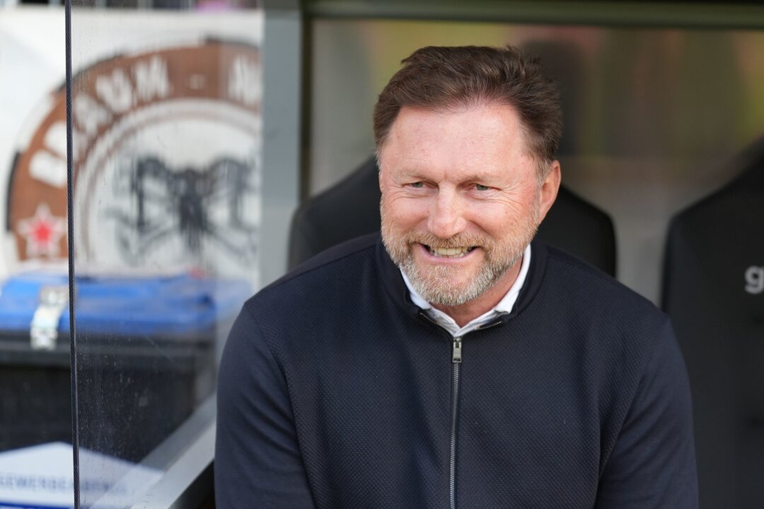 Hasenhüttl verteidigt Sahin: "Wird sich dort durchsetzen" - Nimmt seinen Dortmunder Kollegen Nuri Sahin in Schutz: Wolfsburgs Trainer Ralph Hasenhüttl.