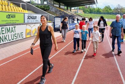 Hat Weltmeisterin Christin Ziehr den Weltrekord geschafft? -  Hier gibt es Bildimpressionen vom eventuellen Weltrekordwanderevent für den guten Zweck. Foto: Karsten Repert