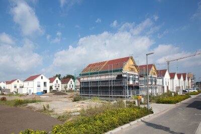 Hausbau: Zahlungsplan mit Bauunternehmer vorab vereinbaren - Ein Zahlungsplan soll verhindern, dass Bauherren zu früh zu hohe Zahlungen an ein Bauunternehmen leisten.