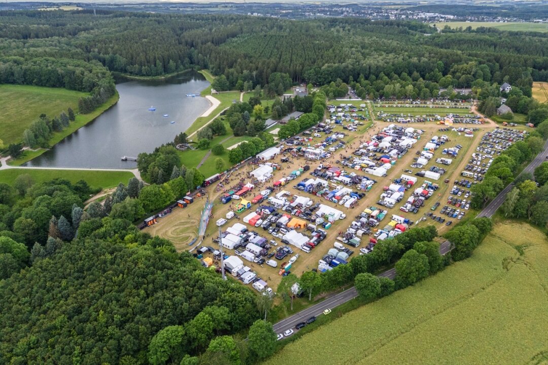 HEAVY24 in den Startlöchern: Anmeldebeginn am 6. Oktober  - Das 19. HEAVY24 Mountainbike-Rennen wird vom 19. bis 22. Juni 2025 am Stausee Rabenstein ausgetragen. 