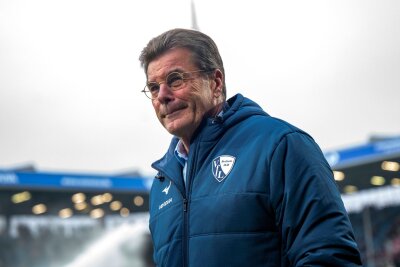 Hecking-Überraschung: Bochum holt Remis gegen Leverkusen - Dieter Hecking gab sein Debüt als Trainer des VfL Bochum.