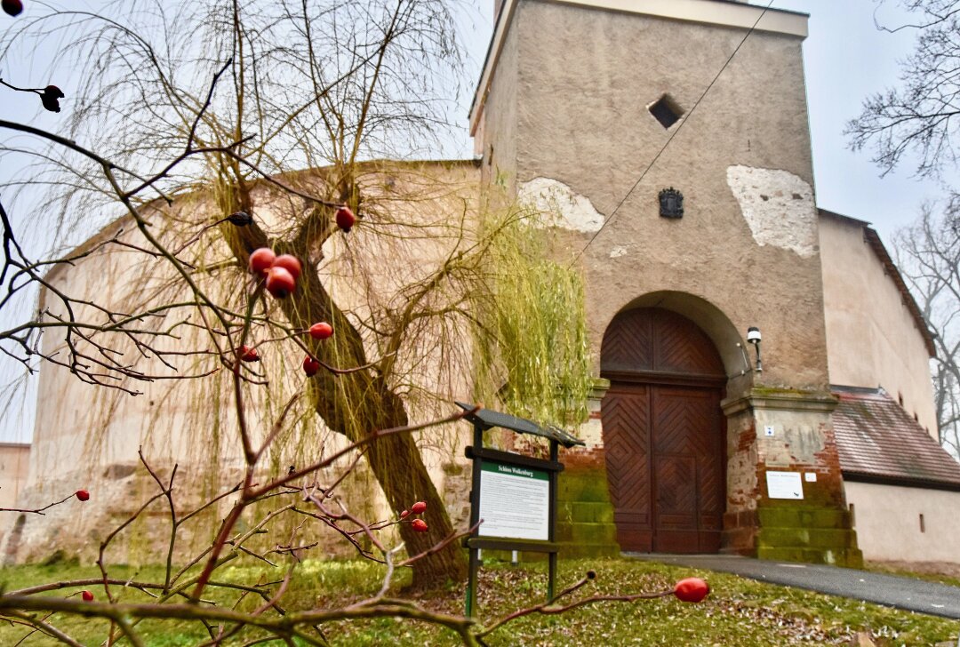 Herbsteinsatz: Helfende Hände in Wolkenburg gesucht - Rund um das Schloss Wolkenburg wird an diesem Wochenende wieder kräftig angepackt. Foto: Steffi Hofmann