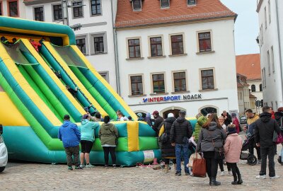 Herbstfest: Freiberg feiert die Feste wie sie fallen - Diese besondere Hüpf-,Kletter und Rutschburg bereitete den Kindern Spaß. Foto: Renate Fischer