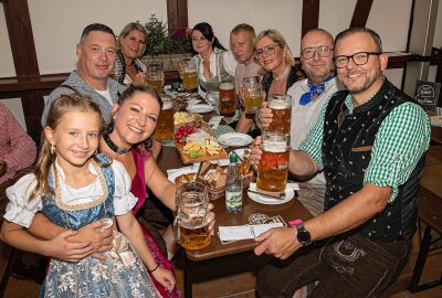 Heute gibt es 13 Stunden Party zur Sternquell Wiesn in Plauen! - Hier gibt's Impressionen vom zweiten Tag der Sternquell Wiesn in Plauen. Foto: Karsten Repert und Igor Pastierovic