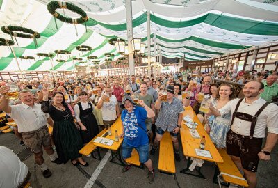 Heute gibt es 13 Stunden Party zur Sternquell Wiesn in Plauen! - Hier gibt's Impressionen vom zweiten Tag der Sternquell Wiesn in Plauen. Foto: Karsten Repert und Igor Pastierovic