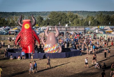 Highfield Festival am Störmthaler See endet dramatisch: Ein Rückblick auf drei unvergessliche Tage - Highfield Festival 2024: Impressionen vom Samstag. Foto: Christian Grube