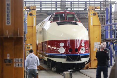 Historischer DDR-Schnellzug soll in Radebeul aufs Gleis - Der historische Schnellzug SVT aus DDR-Zeiten soll in Radebeul bei Dresden ein neues Zuhause finden (Archivbild). 